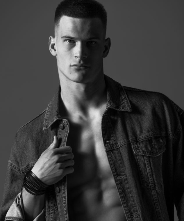 SIMON BIELUSIAK