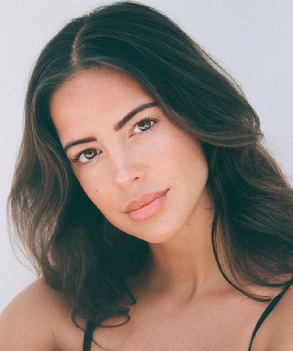 VICTORIA LEONARDO