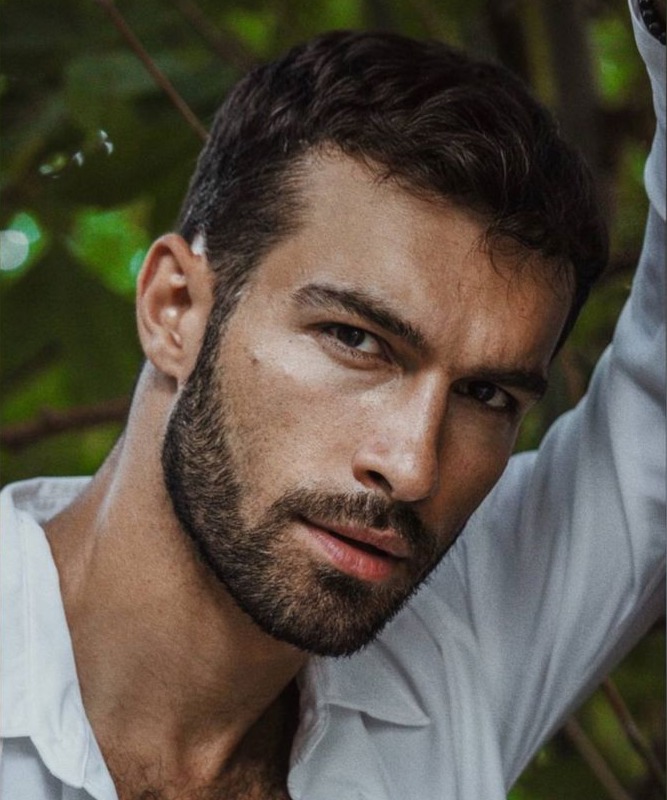 LUKASZ ZARAZOWSKI