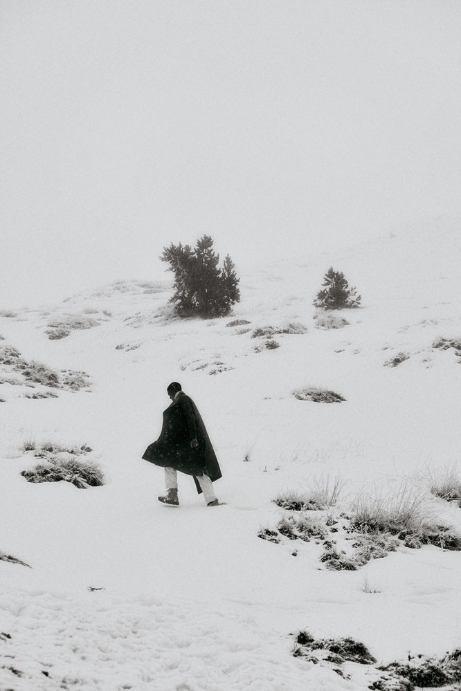 WINTER'S EMBRACE (ROMAINE DIXON)
