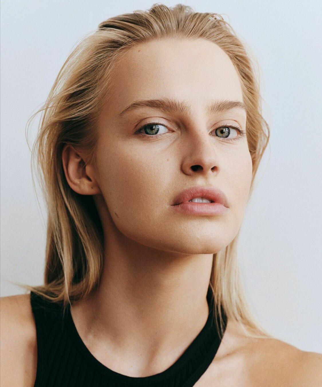 KAROLINA PISAREK