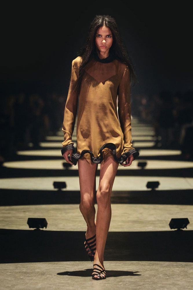 KHAITE_S27_RUNWAY_HANNA-TVEITE_LOOK_28_2x3
