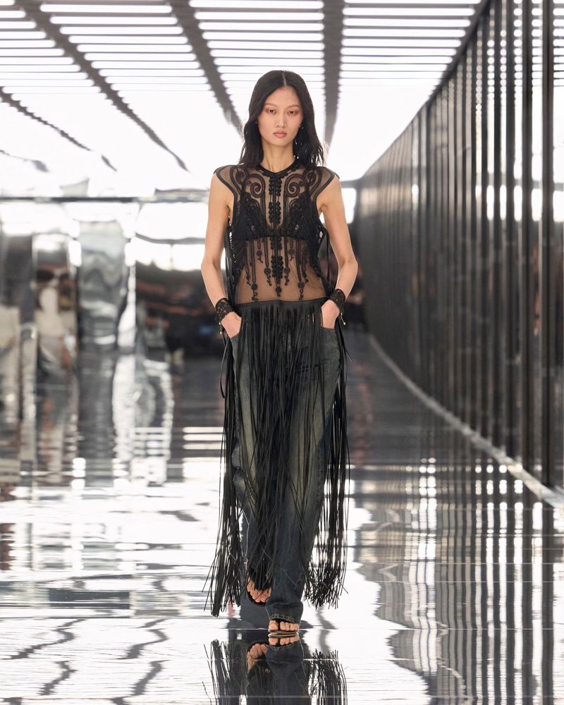 fendi-ss27-runway-looks-4x5-040-data