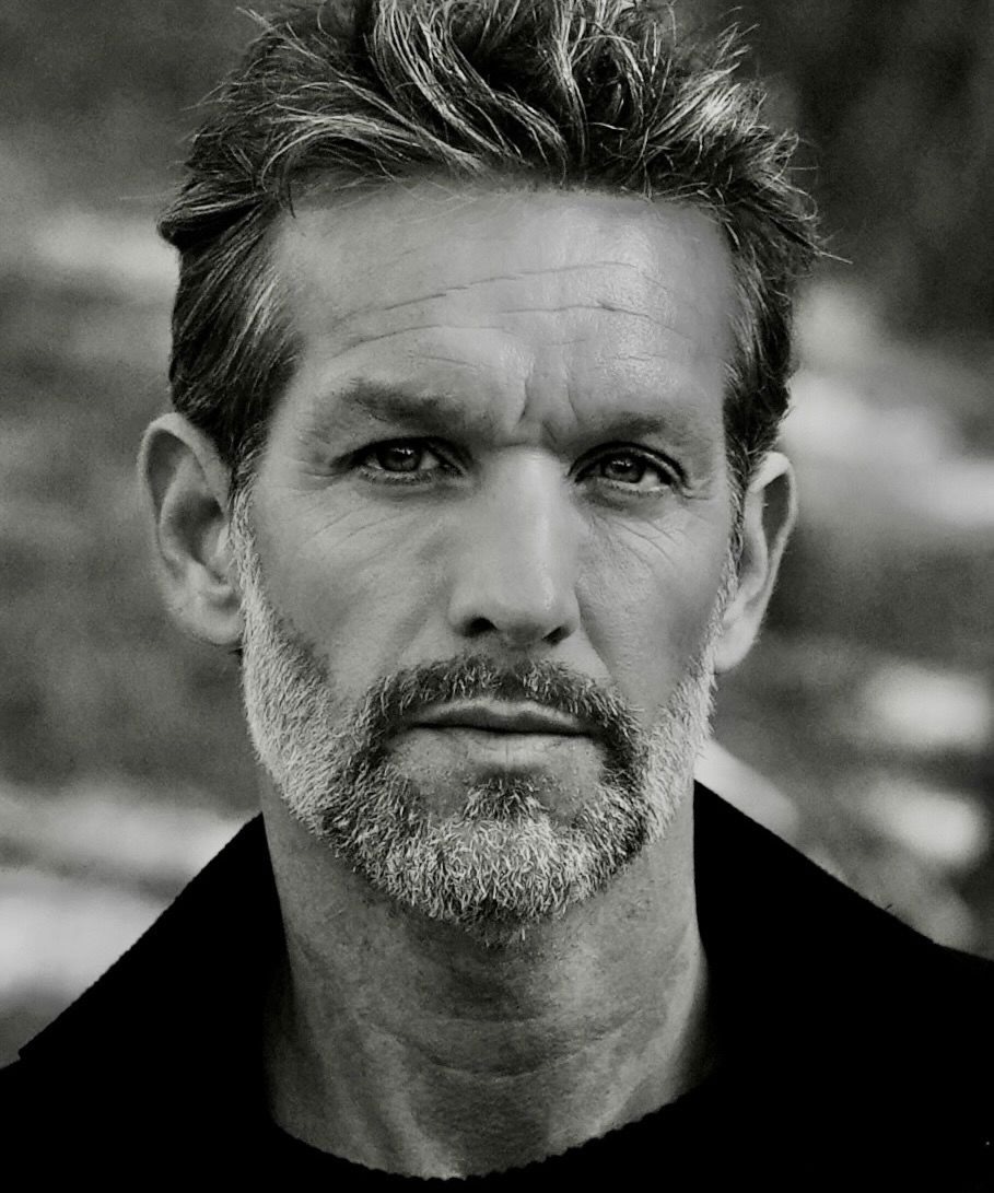 MIKE RIJSENBRIJ